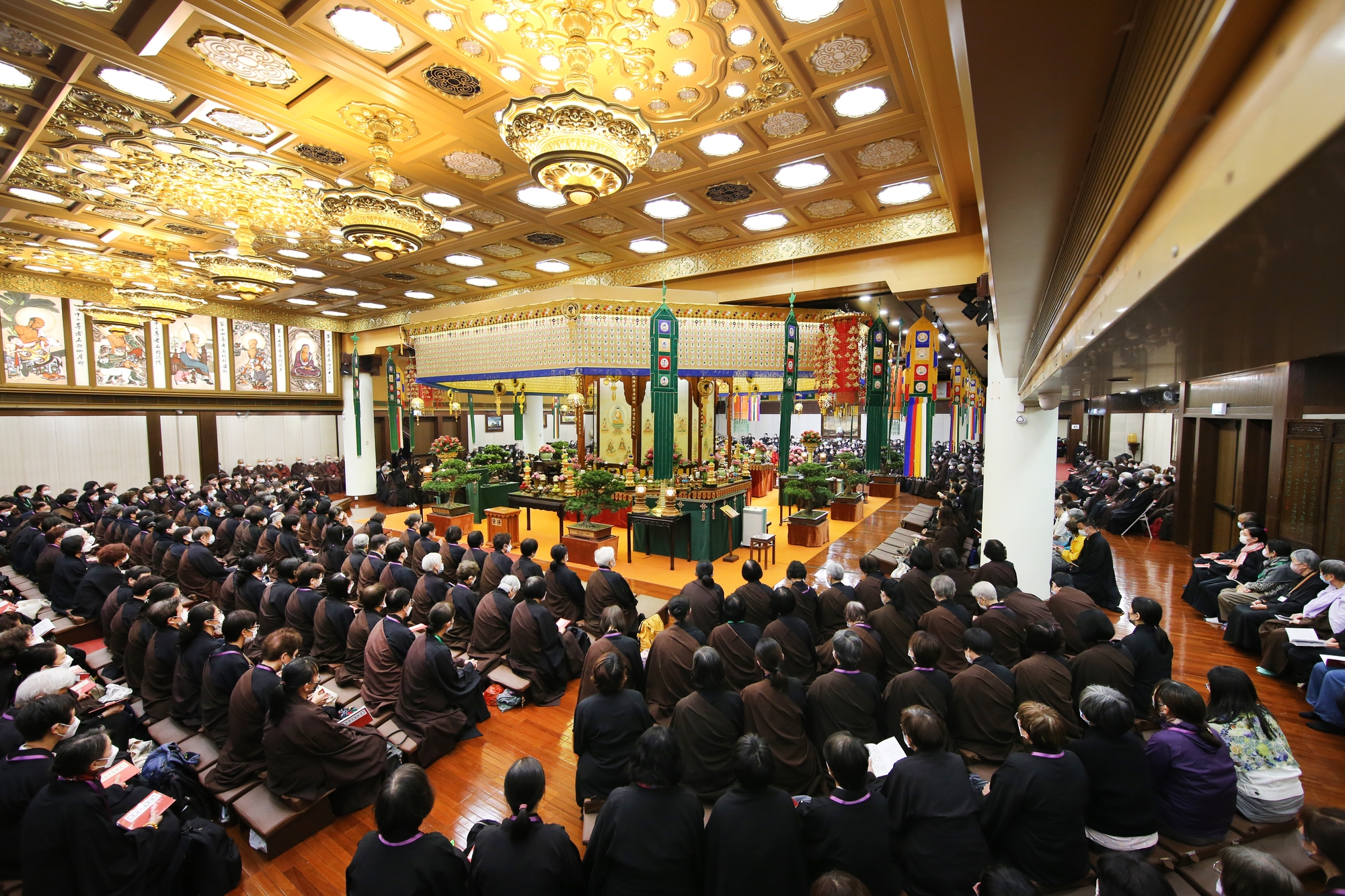 楞严坛法会仪式中

